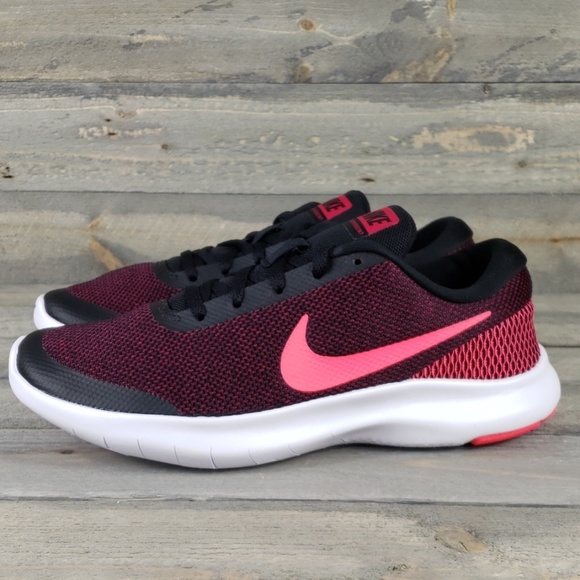 New Women's Nike Flex Experience Running Sneakers - Picture 2 of 6